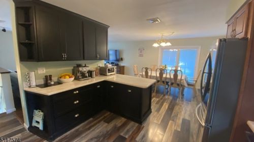 3 Edgewood Rd, Parsippany NJ  07834-2106 exterior