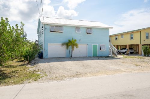 127 Lobstertail Rd, Summerland Key, FL 33043-3311