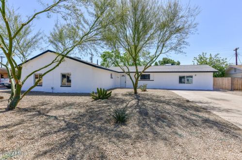 6409 Medlock Dr, Glendale, AZ 85301-7214
