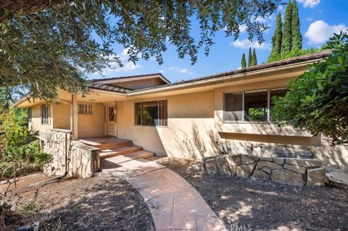 2372 Cameron Ave, Covina, CA 91724-3919