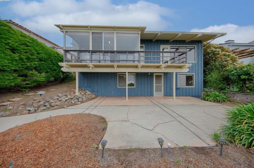 1933 Asilomar Dr, Oakland CA  94611-2309 exterior