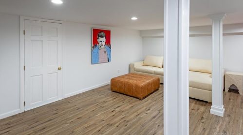 158 Jelliff Ml Rd, New Canaan CT  06840-6506 exterior