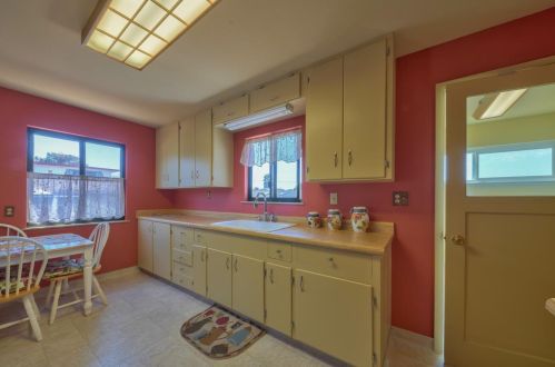 1237 Flores St, Seaside CA  93955-5516 exterior