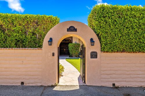 824 Avenida Palmas, Palm Springs CA  92262-5708 exterior