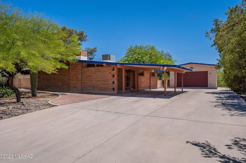 7002 Kirkland Dr, Tucson, AZ 85710-3613