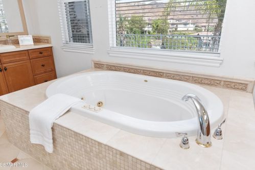 3824 Doheney Ct, Simi Valley CA  93063-0208 exterior