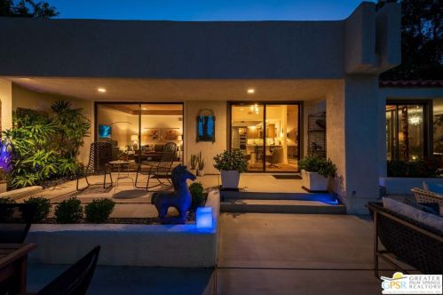 4 Vista Loma Dr, Rancho Mirage CA  92270-2959 exterior