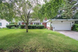 6125 Alberta Ln, Milwaukee, WI 53217-4413