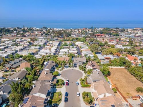 219 Jacob Ln, Encinitas CA  92024-2123 exterior