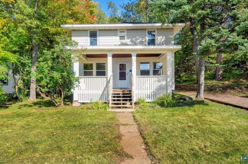 2402 Woodland Ave, Duluth, MN 55803-2347