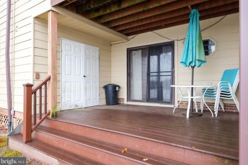 37 Chatham Ct, Dover DE  19901-3909 exterior