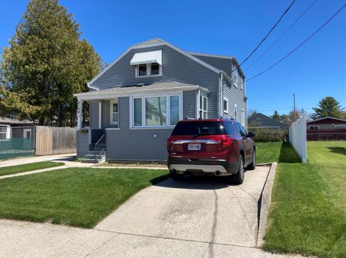 2109 Garfield St, Two Rivers, WI 54241-2740