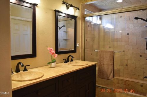 706 Princessa Dr, Oxnard CA  93030-7690 exterior
