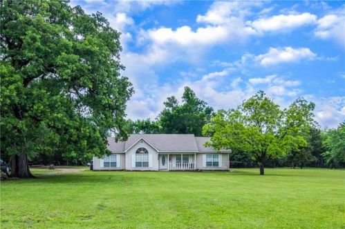 5388 Farm Road 1528, Klondike, TX 75448-6406