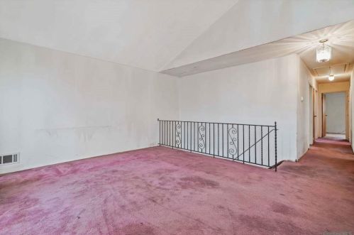160-39 87th St, Jamaica, NY 11414-1301