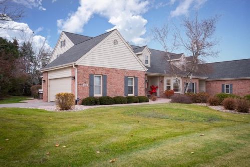 2646 Lake Park Ct, Thiensville, WI 53092-2453