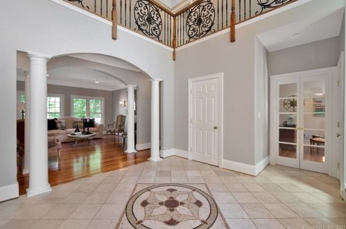 109 Peria Dr, Rocky Hill CT  06067-1741 exterior