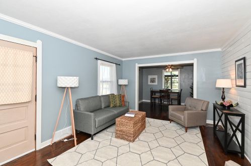 1721 Calhoun Rd, Waukesha, WI 53151-1382