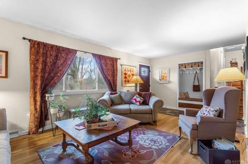 338 Crestway Rd, Englewood OH  45315-9702 exterior