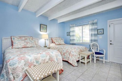 409 Gulf Dr, Sanibel, FL