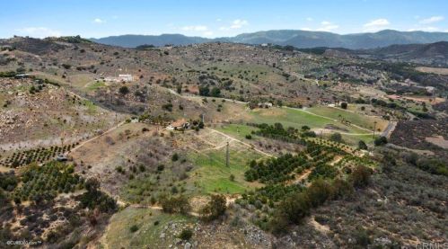 11055 Calle Oro Verde, Valley Center CA  92082-4202 exterior