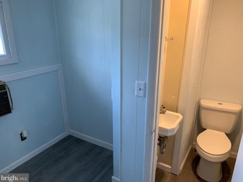 1723 Paxton St, Harrisburg PA 17104-2636 exterior