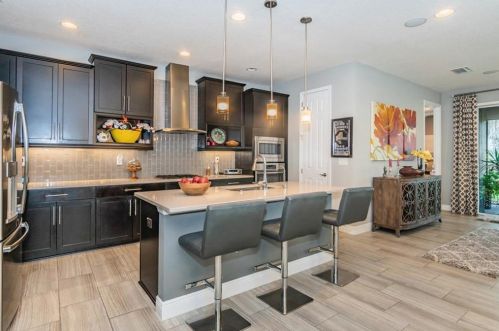 7322 Milestone Dr, Ruskin, FL 33572-1740