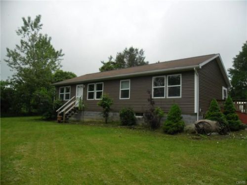 3523 Brutus Street Rd, Weedsport, NY 13166-3136