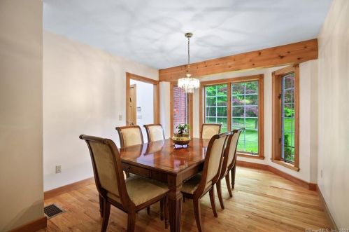 107 Roast Meat Hill Rd, Deep River CT  06419-1424 exterior