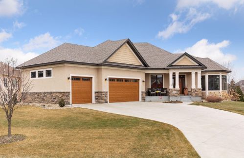 1664 Fallbrooke Dr, Hastings, MN 55033-4080