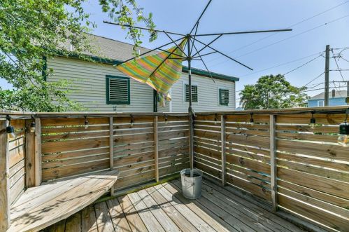 816 34 St, Galveston TX 77550-4004 exterior