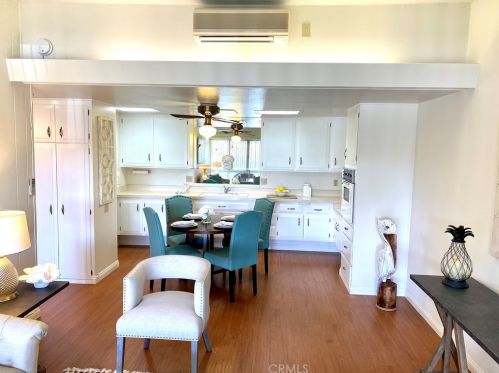 13611 Cedar Crest Ln, Seal Beach, CA 90740-4677