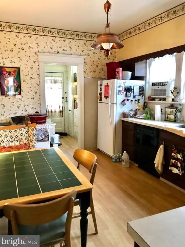 6 Lexington Ave, Camden NJ  08109-2014 exterior