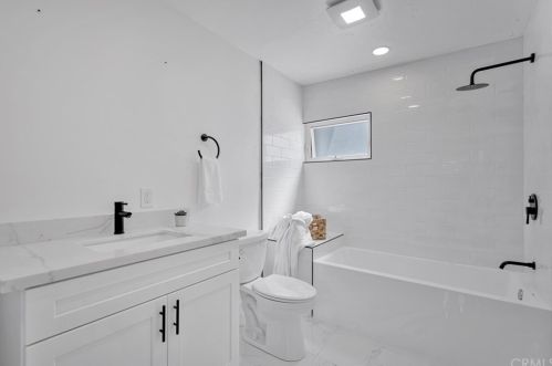 307 Fernando St, Newport Beach CA  92661-1236 exterior