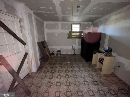 215 Perry St, Trenton NJ  08618-3925 exterior