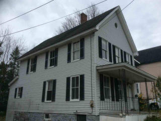 310 Fon Clair St, Northbush NY  12095-3130 exterior