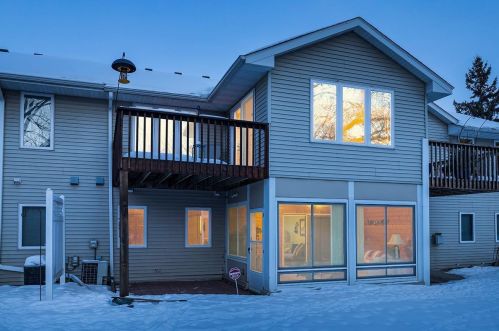 6303 Cavell Ct, Minneapolis MN 55428-1890 exterior