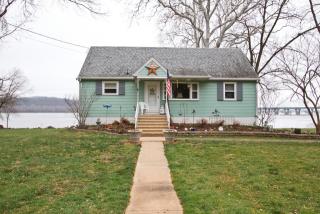 963 Riverbank Ln, Longlevel, PA 17368-1337