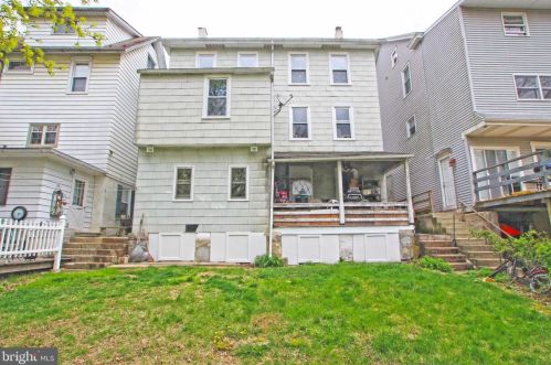 43 Willow Ave, Slatington, PA 18080-1426