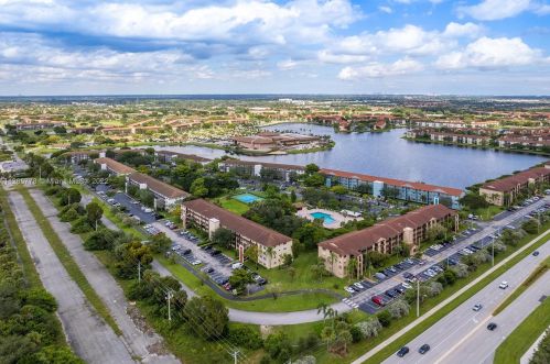 1551 135th Ter, Hollywood FL  33027-1877 exterior