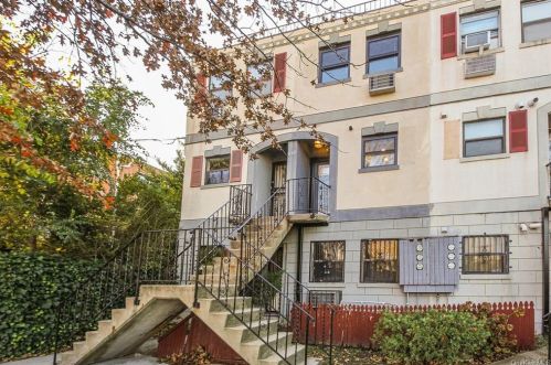 821 Underhill Ave, Bronx, NY 10473-2756