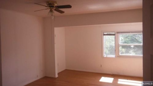 114 Hackensack Ave, Ridgefield Park NJ  07660-1435 exterior