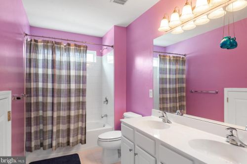 23 Brighton Pl, Swedesboro NJ  08085-5060 exterior