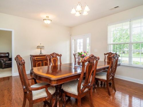 107 Vw Dr, Burlington NC  27215-4694 exterior