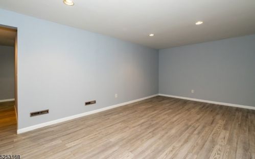 11 Poplar Ln, Morristown NJ  07960-6769 exterior