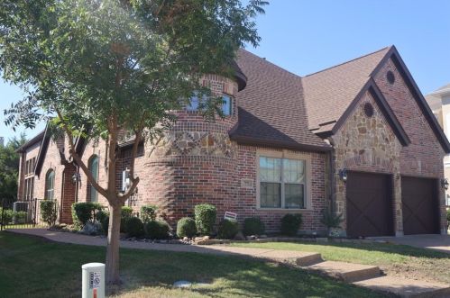 7020 Luxborough Dr, Plano TX  75024-7568 exterior