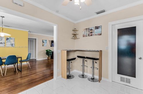 805 26th Ave, Hollywood FL  33020-5704 exterior