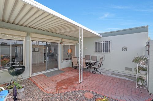 13448 100 Ave, Sun City AZ  85351-2854 exterior