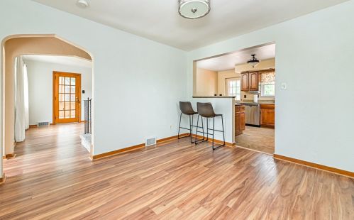 3437 Pinewood Dr, Whitaker PA  15120-1367 exterior