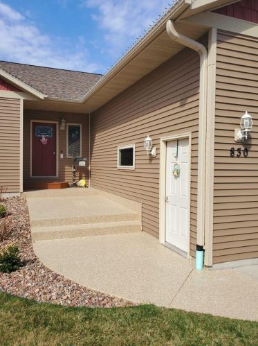 830 Wagon Dr, West Salem, WI 54669-1093